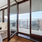 Luxurious Walonska With Underground Garage By Renters
