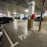 Luxurious Walonska With Underground Garage By Renters Apartamento Wrocław