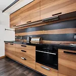 Luxurious Walonska With Underground Garage By Renters Apartamento *