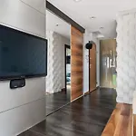 Apartamento Luxurious Walonska With Underground Garage By Renters