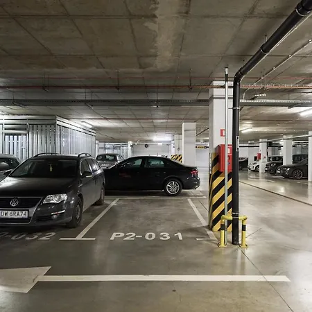 شقة Luxurious Walonska With Underground Garage By Renters فروتسواف