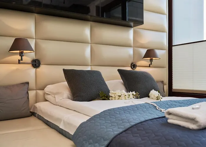 Luxurious Walonska With Underground Garage By Renters * Wrocław