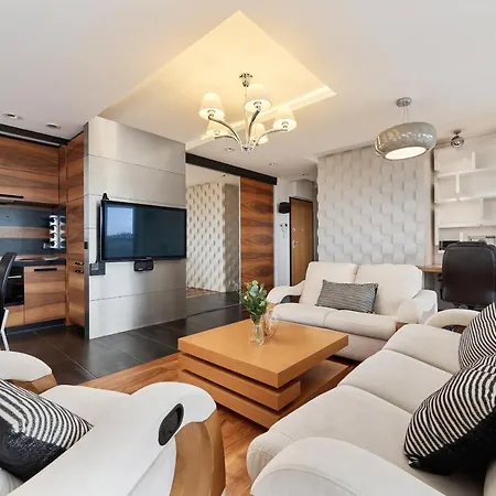 Luxurious Walonska With Underground Garage By Renters Βρότσλαβ