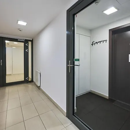 Luxurious Walonska With Underground Garage By Renters Διαμέρισμα