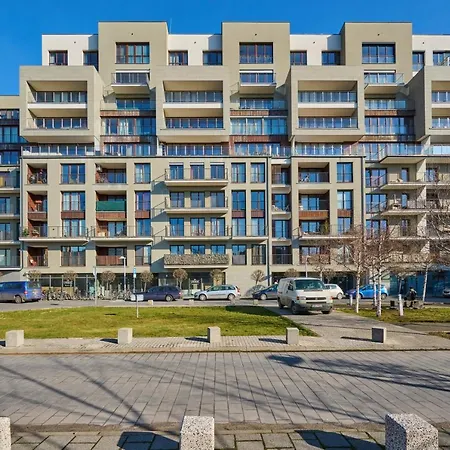 Luxurious Walonska With Underground Garage By Renters Διαμέρισμα