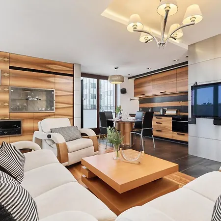 Luxurious Walonska With Underground Garage By Renters * ורוצלב